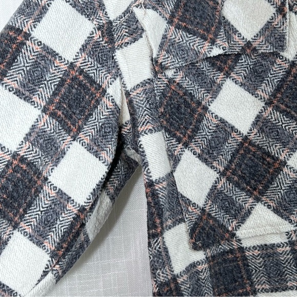 For The Republic Cropped Flannel Shacket - Picture 7 of 16